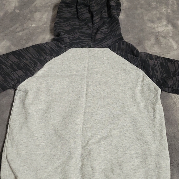 Matching Sets - Picture 4 of 5